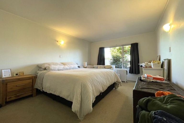 Photo of property in 2/123a Gossamer Drive, Pakuranga Heights, Auckland, 2010