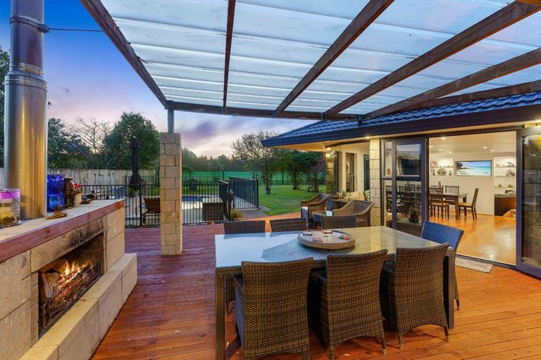 Photo of property in 901 State Highway 1, Te Horo, Otaki, 5581