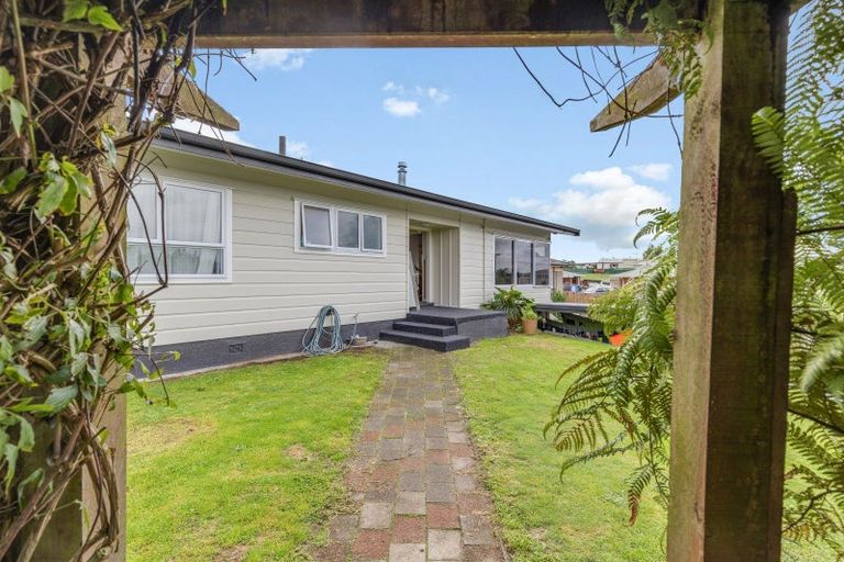 Photo of property in 22 Neal Street, Putaruru, 3411