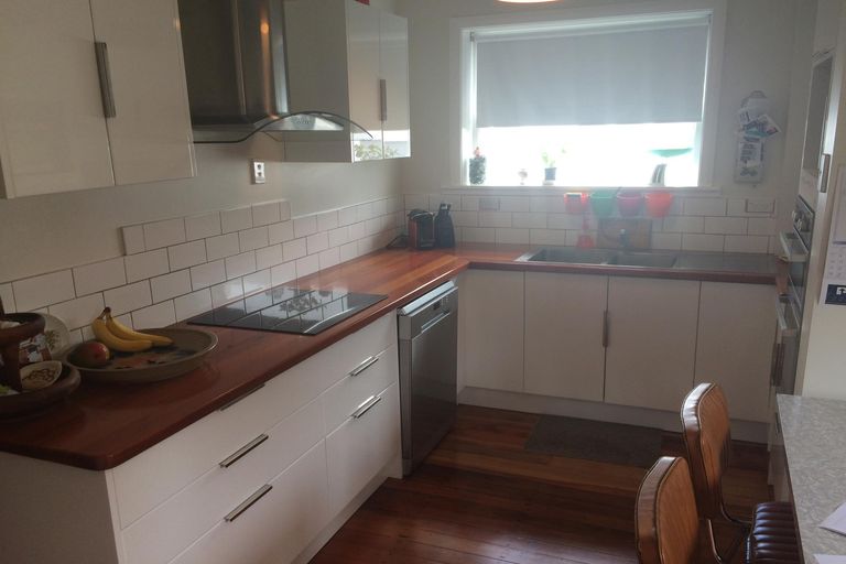 Photo of property in 79 Savage Crescent, West End, Palmerston North, 4412