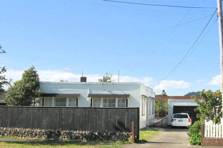 Photo of property in 3 Rimu Street, Wallaceville, Upper Hutt, 5018