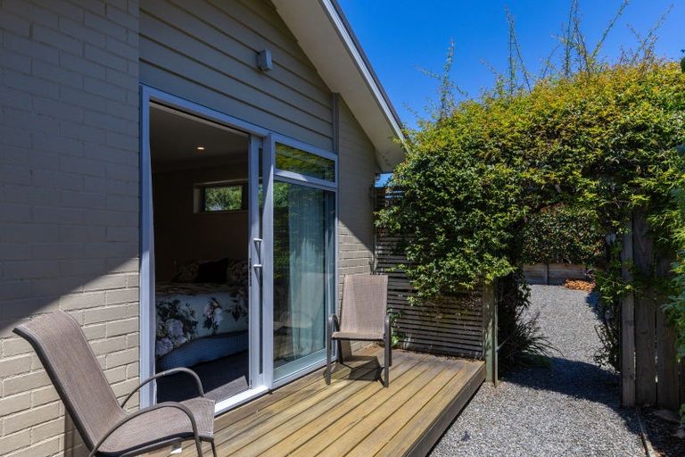 Photo of property in 6a Huia Street, Waikawa, Picton, 7220