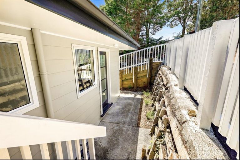 Photo of property in 147a Browns Bay Road, Browns Bay, Auckland, 0630