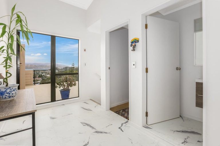 Photo of property in 29b Newport Terrace, Seatoun, Wellington, 6022