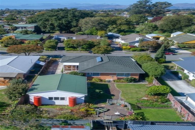 Photo of property in 27 Yardley Street, Avonhead, Christchurch, 8042