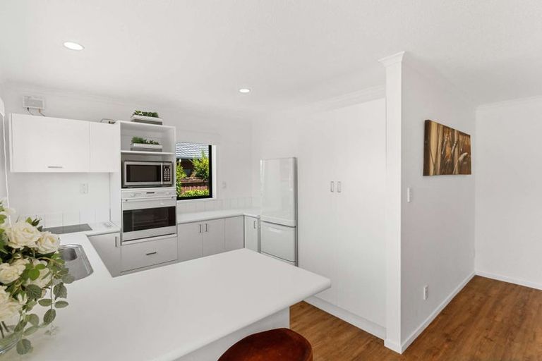 Photo of property in 1/38 Beauford Place, Parklands, Christchurch, 8083