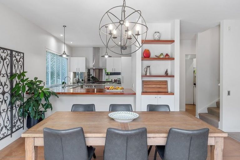 Photo of property in 215b Oceanbeach Road, Mount Maunganui, 3116