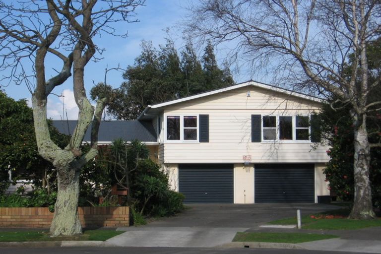 Photo of property in 12 Squires Place, Awapuni, Palmerston North, 4412
