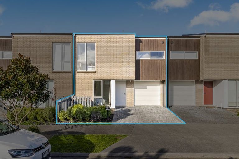 Photo of property in 51 Roundel Crescent, Whenuapai, Auckland, 0618