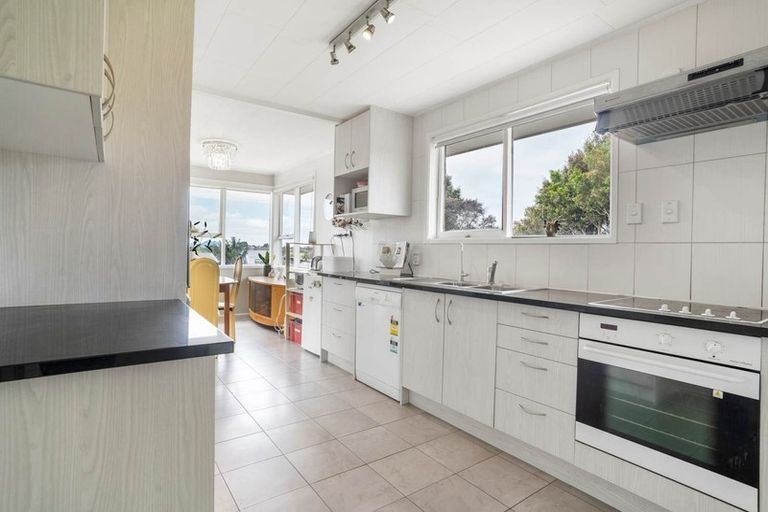 Photo of property in 15 Cherry Road, Bucklands Beach, Auckland, 2014