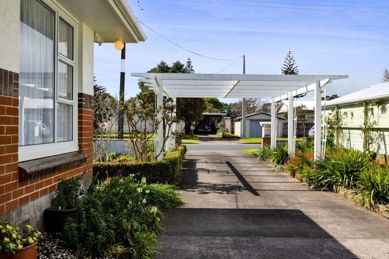 Photo of property in 75 Domett Street, Waitara, 4320