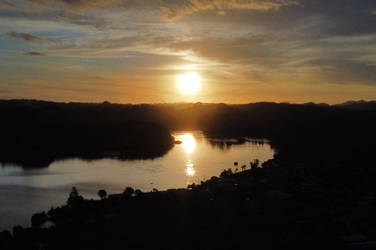 Photo of property in 21 Kakariki Road, Ngunguru, Whangarei, 0173