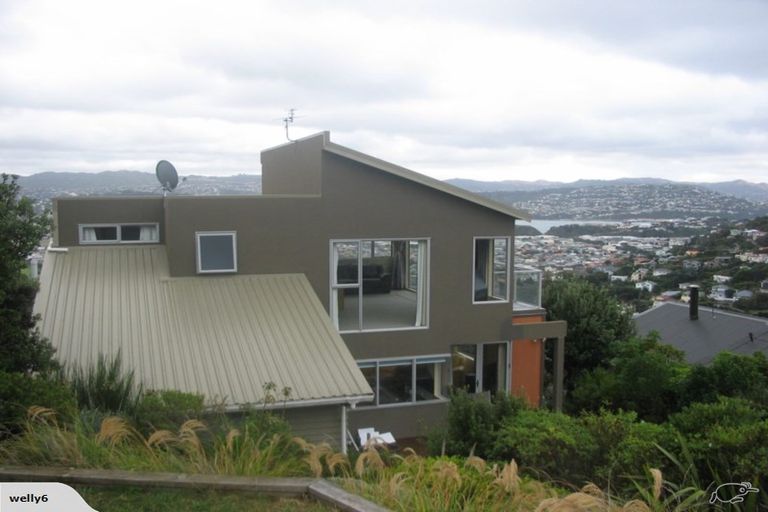 Photo of property in 4 Lyons Crescent, Strathmore Park, Wellington, 6022