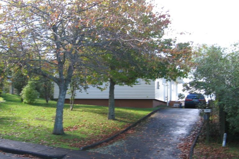 Photo of property in 34 Rimutaka Place, Titirangi, Auckland, 0604