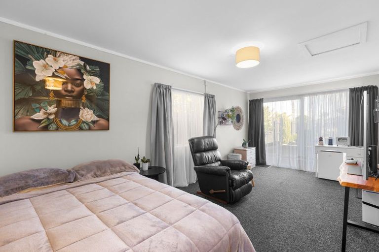 Photo of property in 3b Mcgowan Place, Orewa, 0931