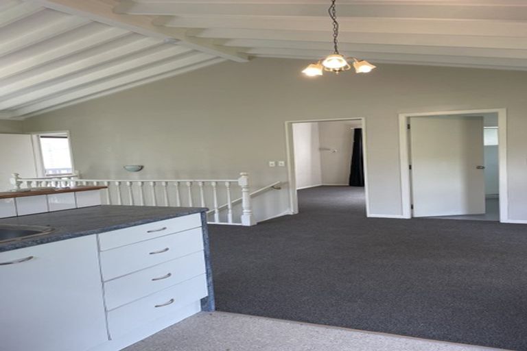 Photo of property in 62 Tio Tio Road, Miramar, Wellington, 6022