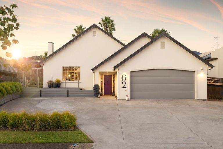 Photo of property in 62 Cairns Crescent, Rototuna, Hamilton, 3210