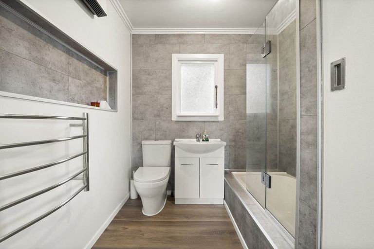 Photo of property in 44 Waldron Crescent, Green Island, Dunedin, 9018