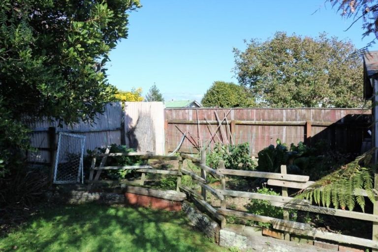 Photo of property in 90 Tiro Tiro Road, Levin, 5510