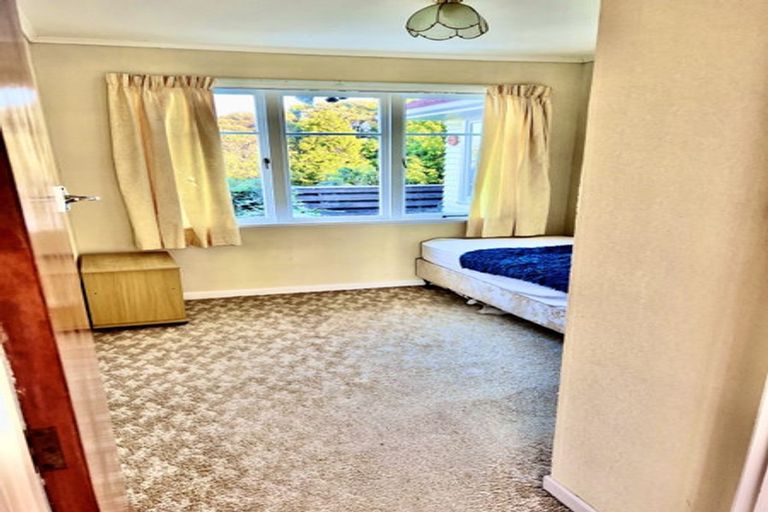 Photo of property in 16 Ambler Avenue, Glen Eden, Auckland, 0602