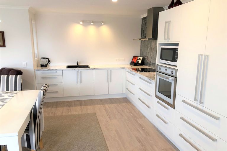 Photo of property in 51 Silver Springs Boulevard, Mosgiel, 9024