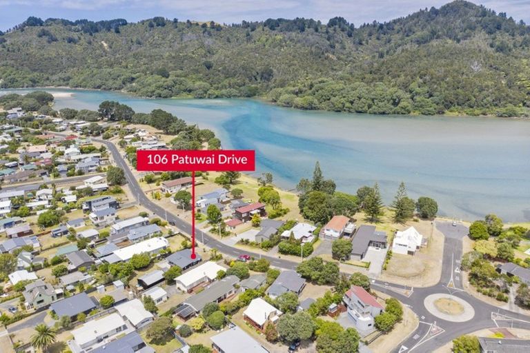 Photo of property in 106 Patuwai Drive, Whangamata, 3620