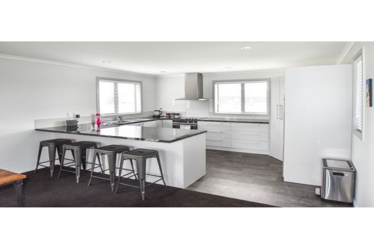 Photo of property in 32 Rhoboro Road, Twizel, 7901