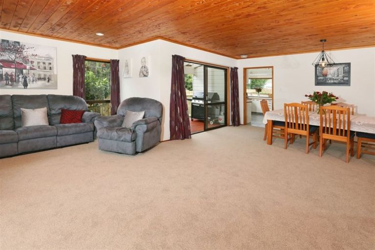 Photo of property in 20 Palomino Drive, Henderson, Auckland, 0612