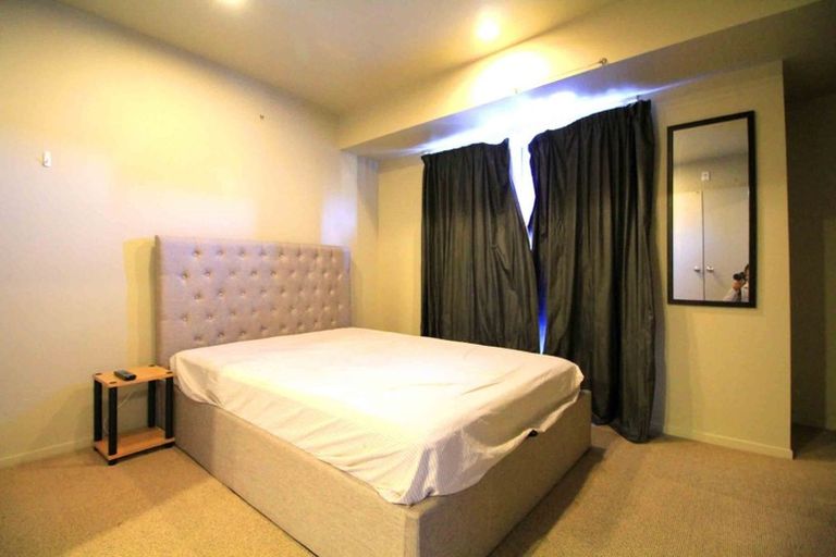 Photo of property in 2i/10 Crown Lynn Place, New Lynn, Auckland, 0600