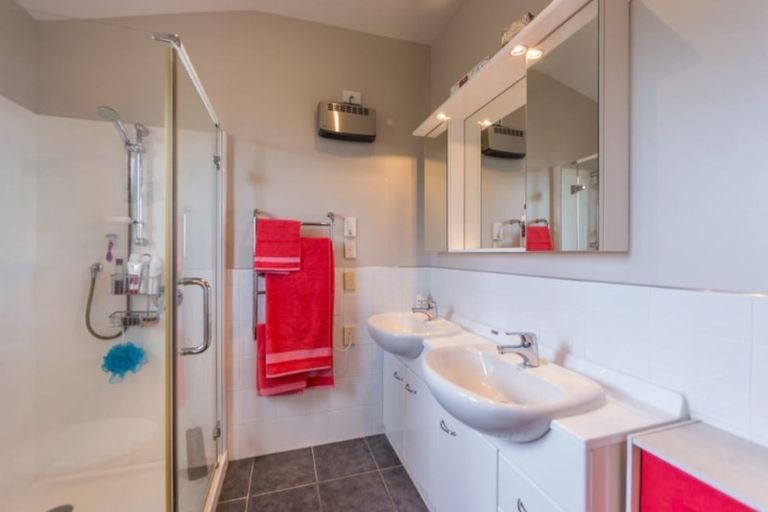 Photo of property in 36 Sefton Street, Belfast, Christchurch, 8051