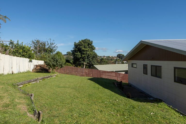 Photo of property in 11 Dunton Drive, Welcome Bay, Tauranga, 3112