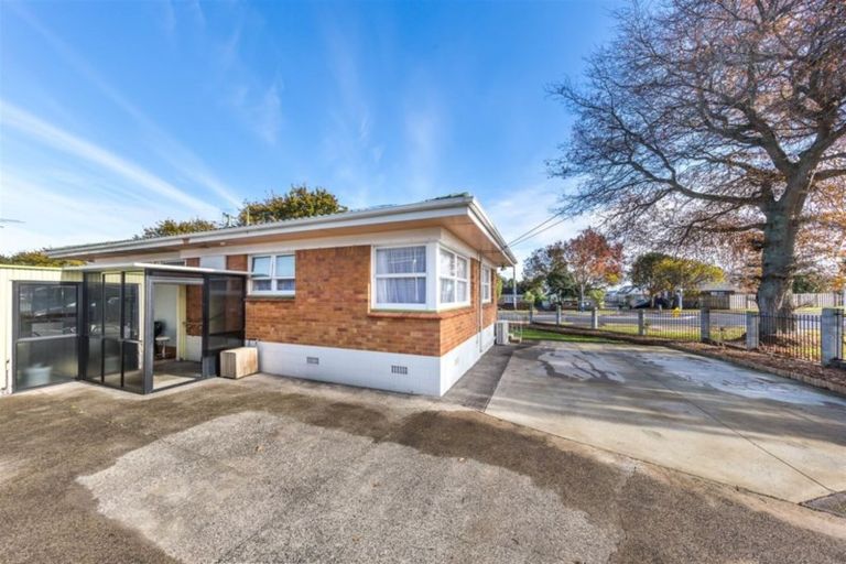 Photo of property in 1/1 Selwyn Road, Manurewa, Auckland, 2102