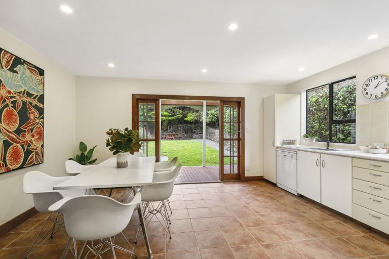 Photo of property in 25 Happy Valley Road, Owhiro Bay, Wellington, 6023