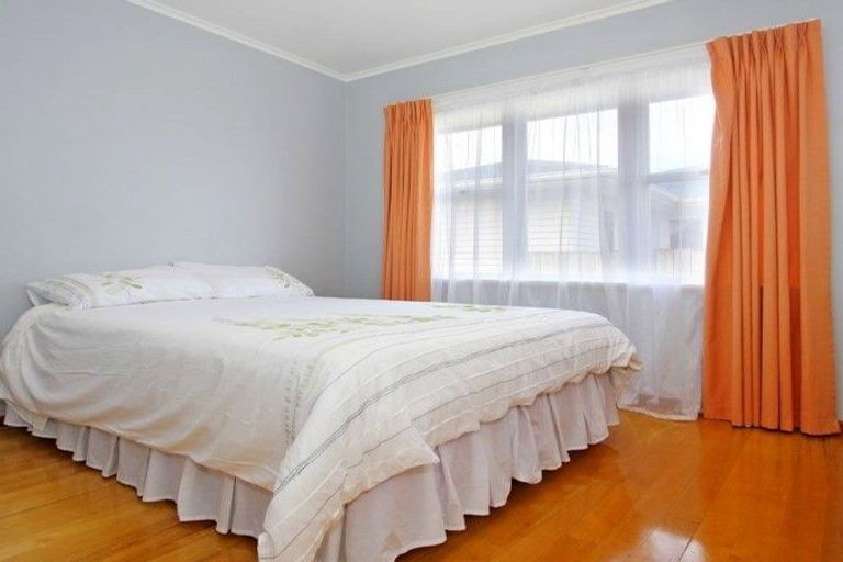 Photo of property in 10 Thompson Terrace, Manurewa, Auckland, 2102