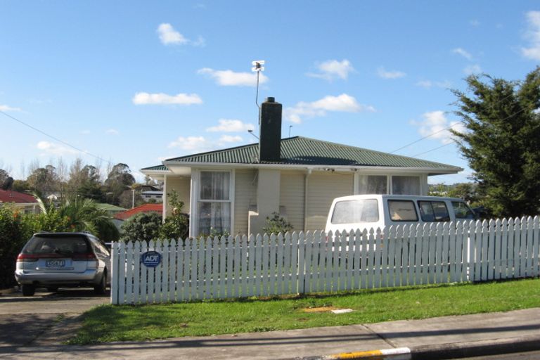 Photo of property in 3 Leonard Place, Otara, Auckland, 2023