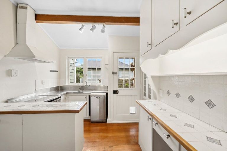 Photo of property in 1 Hathaway Avenue, Karori, Wellington, 6012