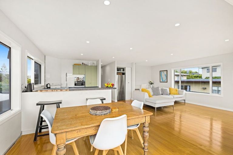 Photo of property in 17 Rawhiti Place, Snells Beach, 0920