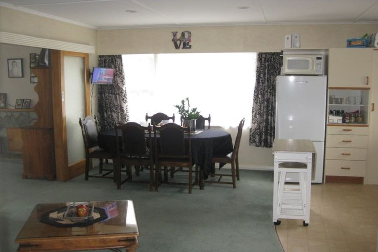 Photo of property in 5 James Street, Dannevirke, 4930