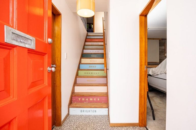 Photo of property in 158 The Esplanade, Houghton Bay, Wellington, 6023