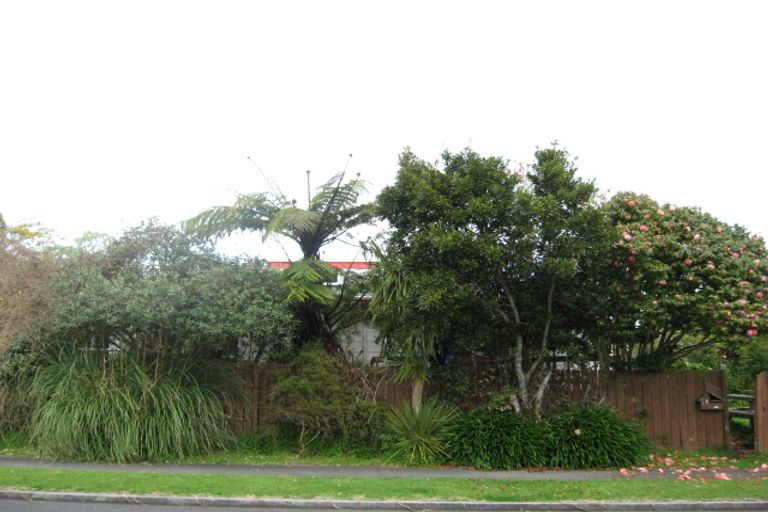 Photo of property in 2 Oleander Place, Bell Block, New Plymouth, 4312