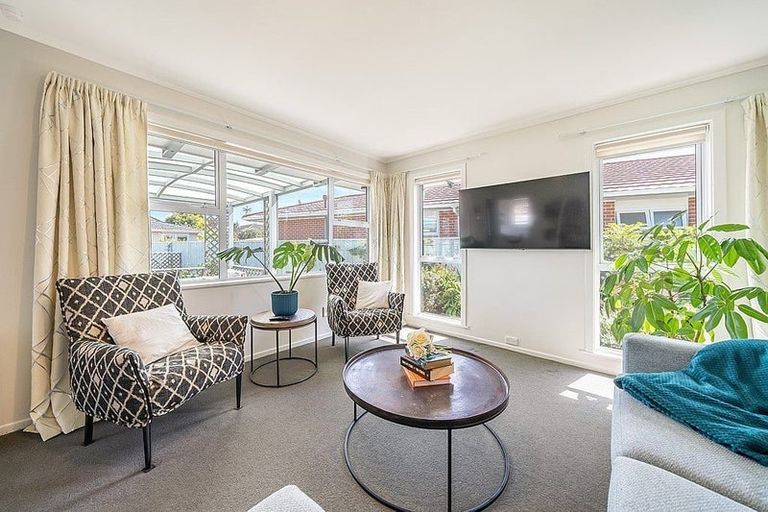 Photo of property in 20a Holyoake Crescent, Avalon, Lower Hutt, 5011