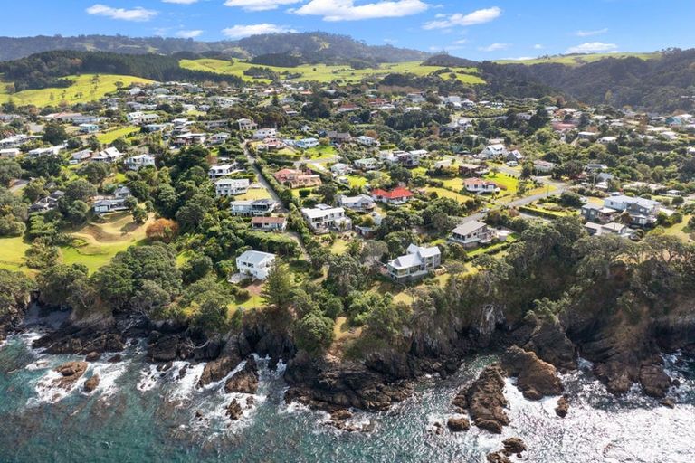 Photo of property in 12 Penguin Street, Leigh, 0985