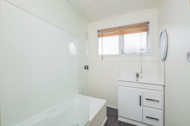 Photo of property in 53 Blakeborough Drive, Forrest Hill, Auckland, 0620