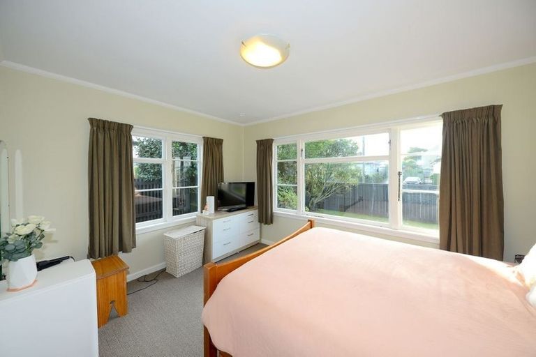 Photo of property in 4 Dunedin Street, Redwood, Christchurch, 8051