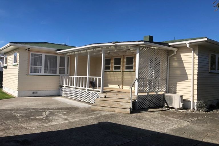 Photo of property in 5 Ross Street, Levin, 5510