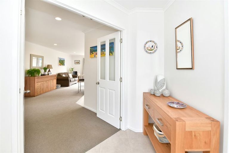 Photo of property in 43 Kensington Terrace, Gulf Harbour, Whangaparaoa, 0930