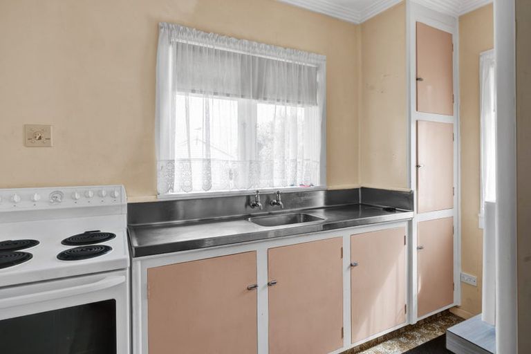 Photo of property in 23 Caledonia Street, Hawera, 4610