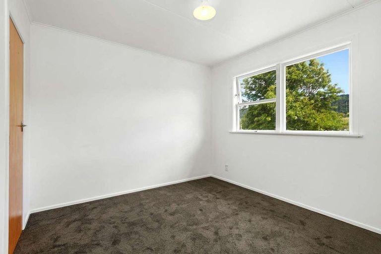 Photo of property in Mantua Flats, 48b Merton Street, Trentham, Upper Hutt, 5018