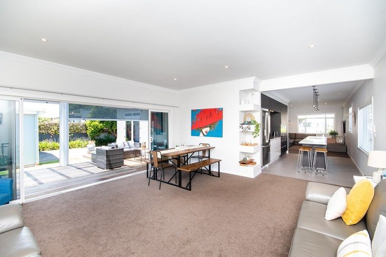 Photo of property in 25 Logan Avenue, Marewa, Napier, 4110