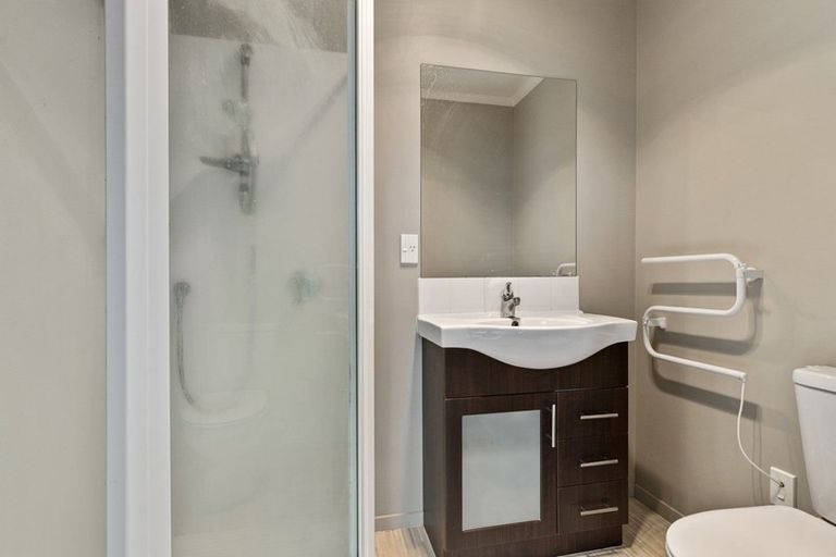 Photo of property in 9f Denver Place, Hamilton East, Hamilton, 3216